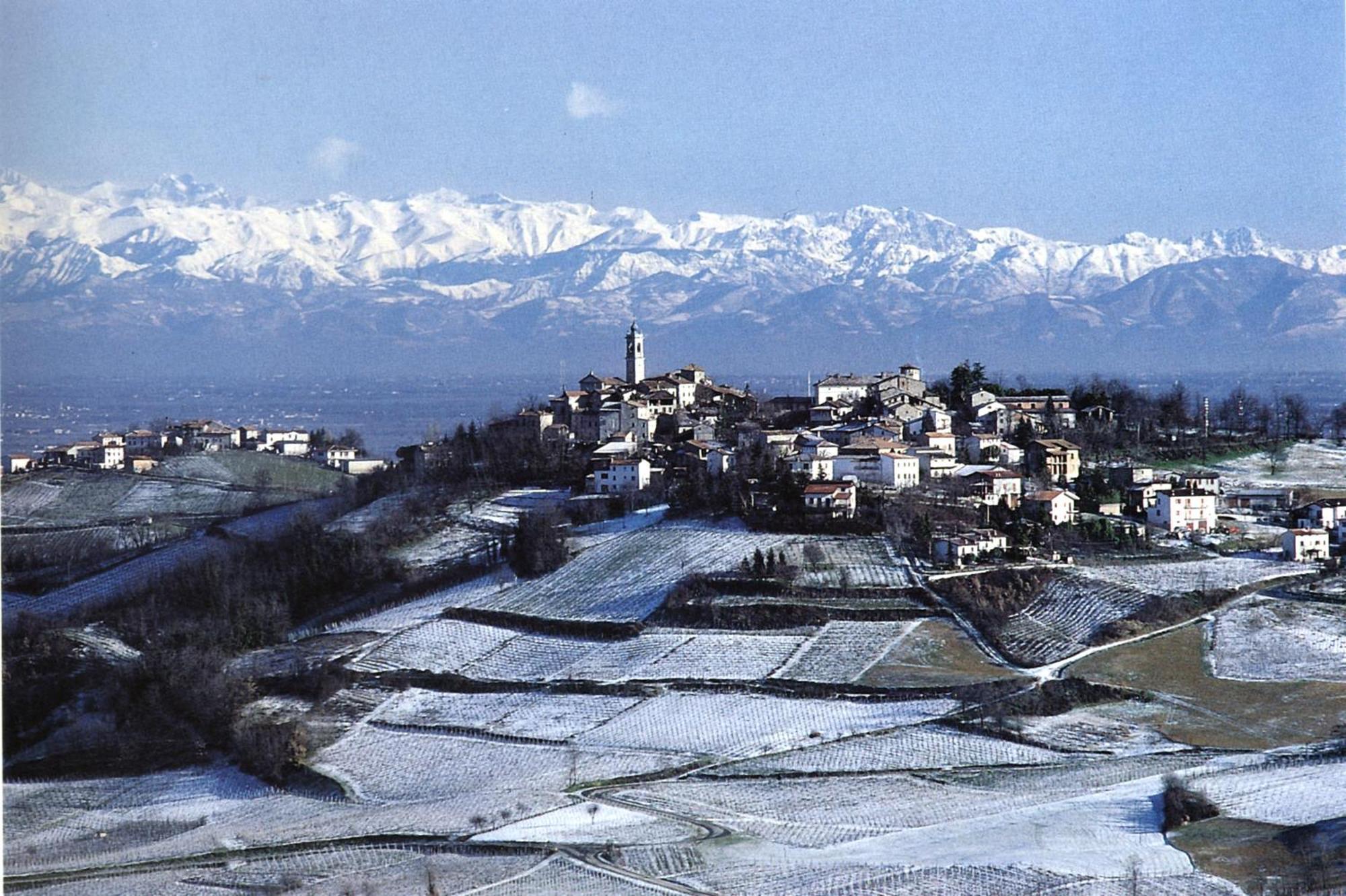 Casavacanzedezza Montecalvo Versiggia Exterior photo